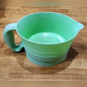Vintage Retro Plastic Green Strainer